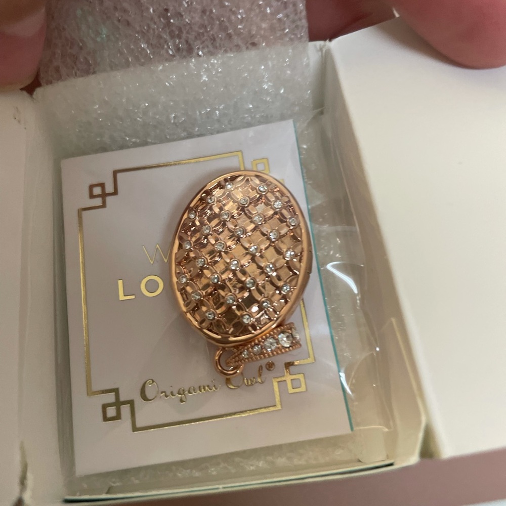 Locket - Picture 3 of 3